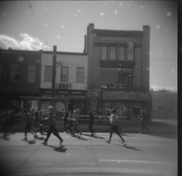 Small photo of Rock and Roll Marathoners Pass Sol